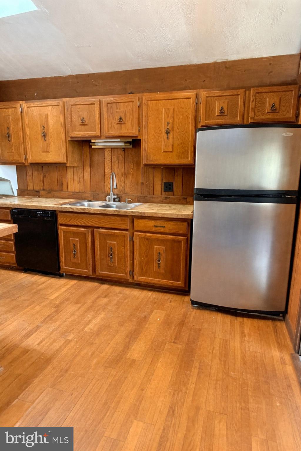 10400 Hunter Ridge Drive Oakton, VA 22124 - Photo 3 of 7