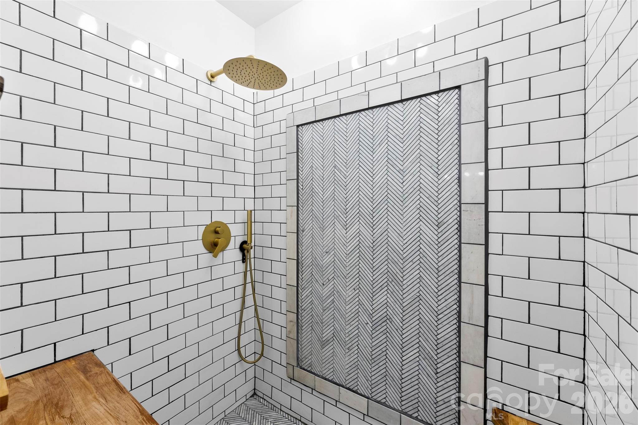 7901 McConnell Road Denver, NC 28037 - Photo 15 of 27 a bathroom with a shower