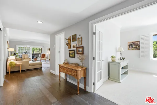 $1,149,000 | 5625 Cambridge Way, Unit 204, Culver City, CA 90230