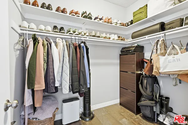 $1,149,000 | 5625 Cambridge Way, Unit 204, Culver City, CA 90230