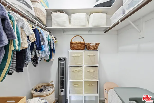 $1,149,000 | 5625 Cambridge Way, Unit 204, Culver City, CA 90230