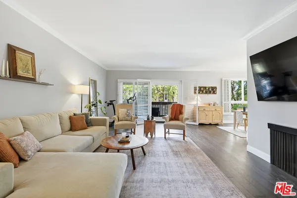 $1,149,000 | 5625 Cambridge Way, Unit 204, Culver City, CA 90230