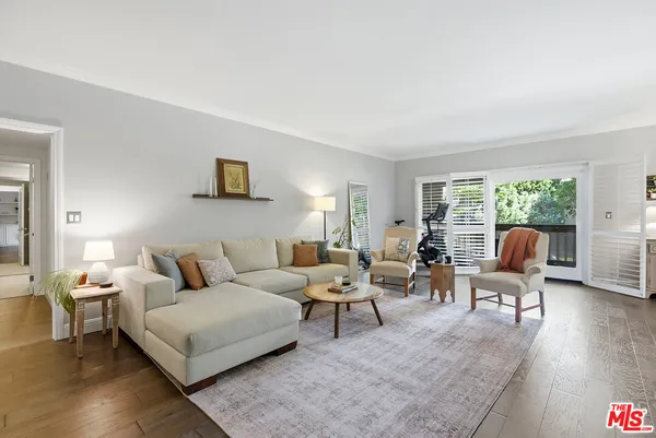 $1,149,000 | 5625 Cambridge Way, Unit 204, Culver City, CA 90230