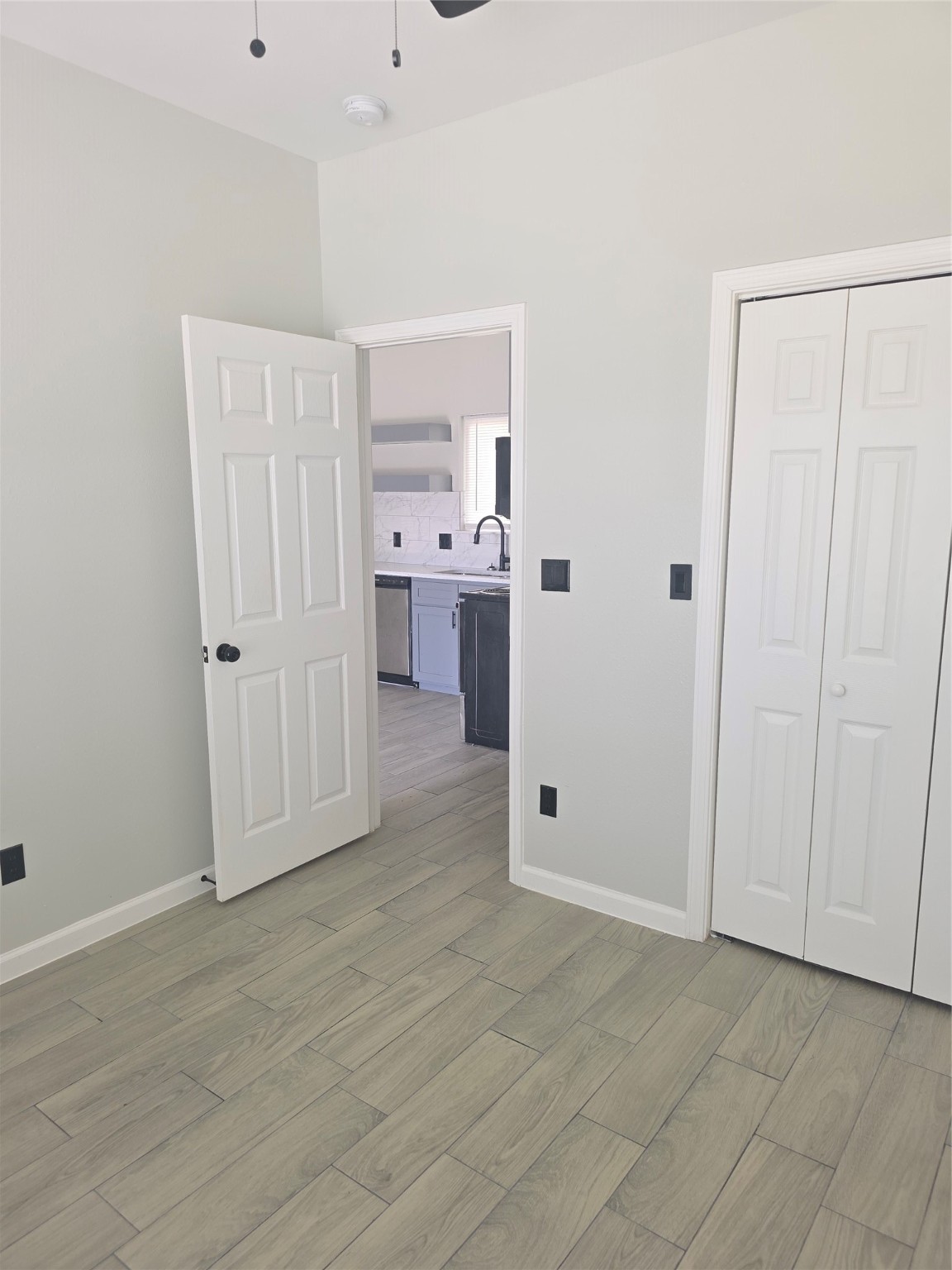 3221 Ennis Street, Unit A Houston, TX 77004 - Photo 6 of 8 a view of entryway with bathroom