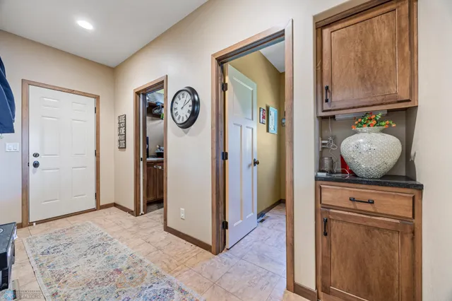 $724,900 | 6048 27th Street South, Fargo, ND 58104