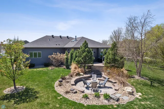 $724,900 | 6048 27th Street South, Fargo, ND 58104