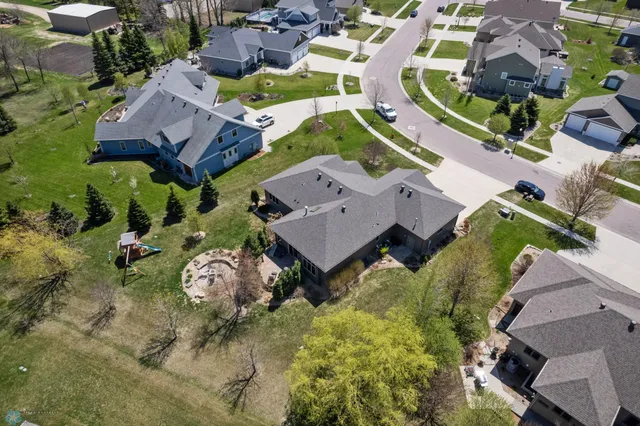 $724,900 | 6048 27th Street South, Fargo, ND 58104