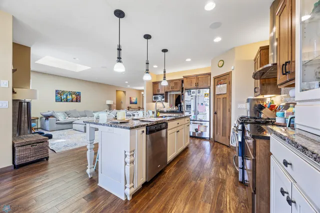 $724,900 | 6048 27th Street South, Fargo, ND 58104