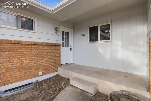 $376,000 | 1014 Fosdick Drive, Colorado Springs, CO 80909
