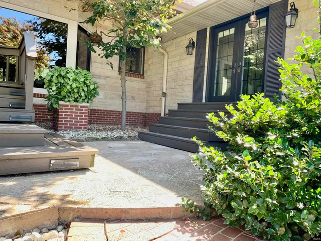 $520,000 | 1111 Washington Street, Covington, IN 47932