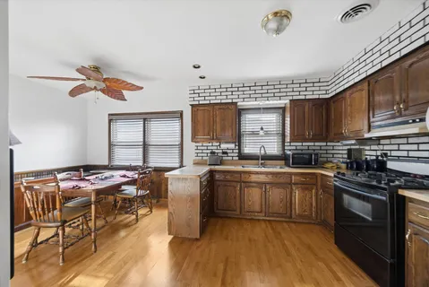 $399,000 | 3936 West 107th Street, Chicago, IL 60655