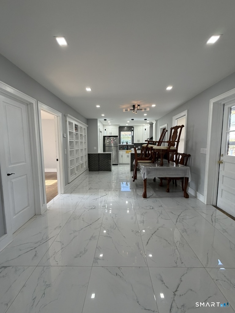 2964 State Street Hamden, CT 06517 - Photo 17 of 28