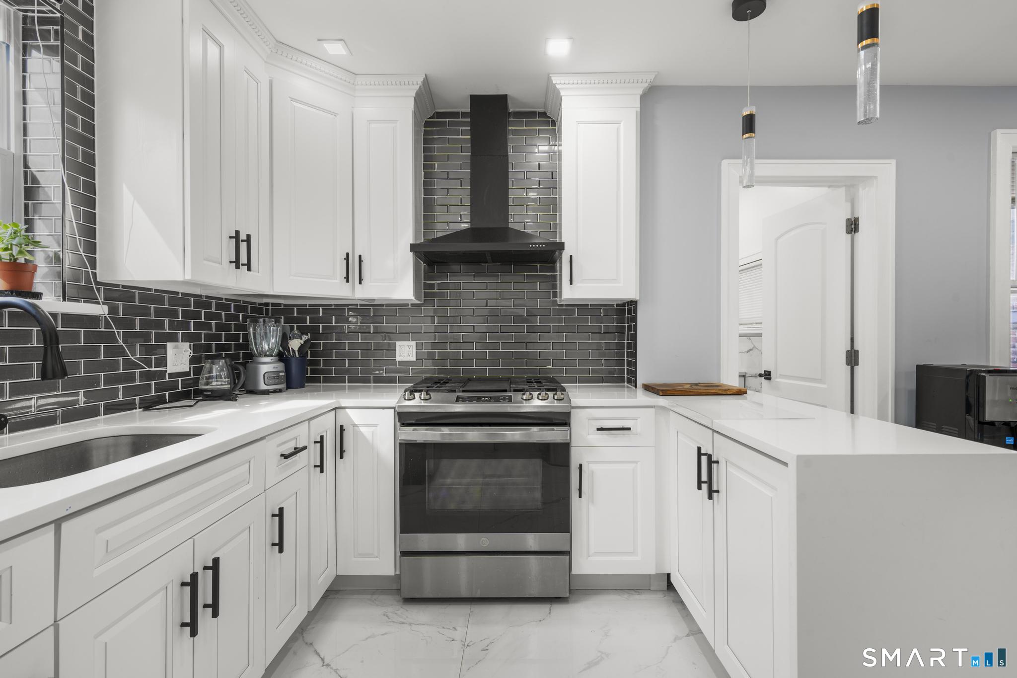 2964 State Street Hamden, CT 06517 - Photo 19 of 37