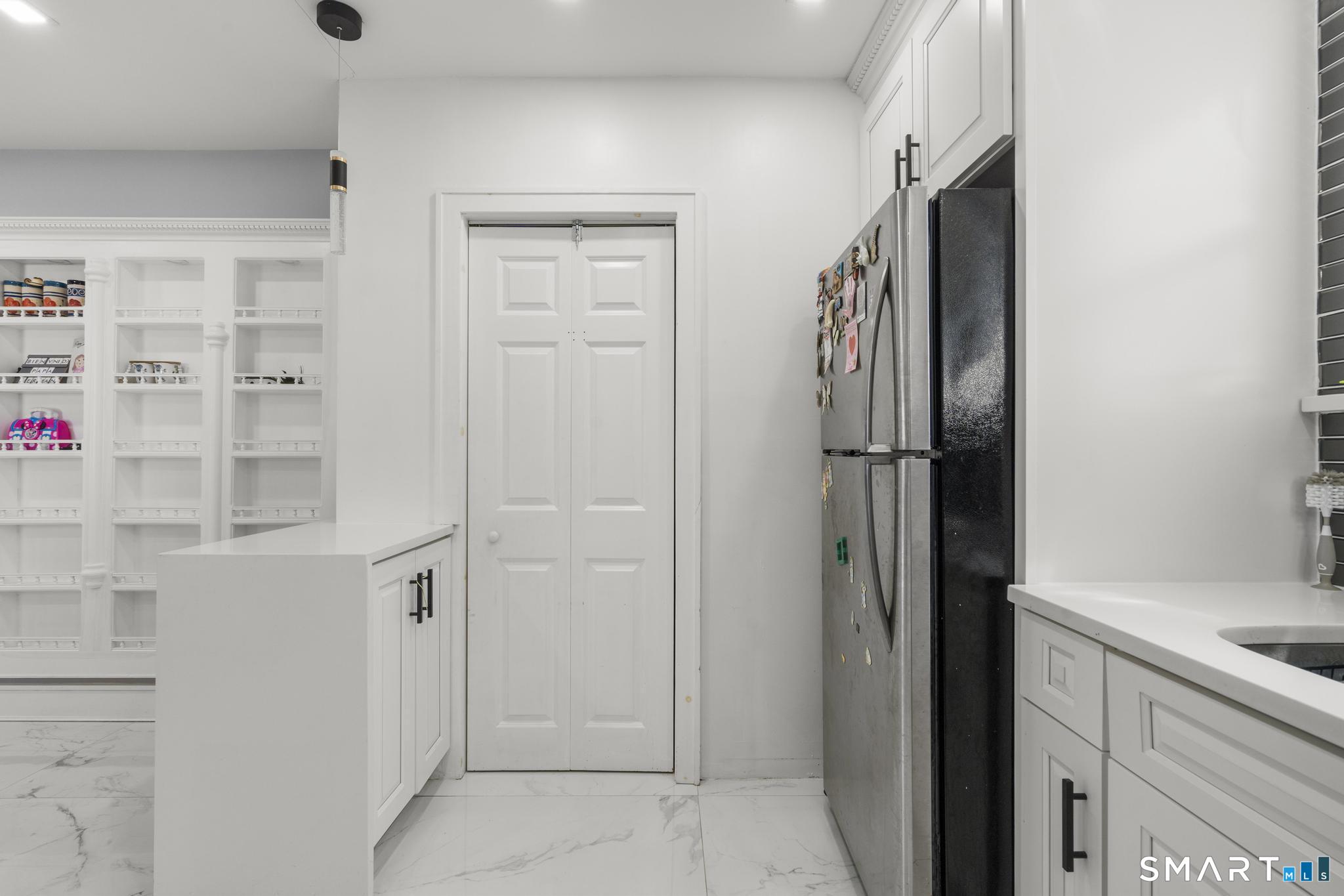 2964 State Street Hamden, CT 06517 - Photo 20 of 37