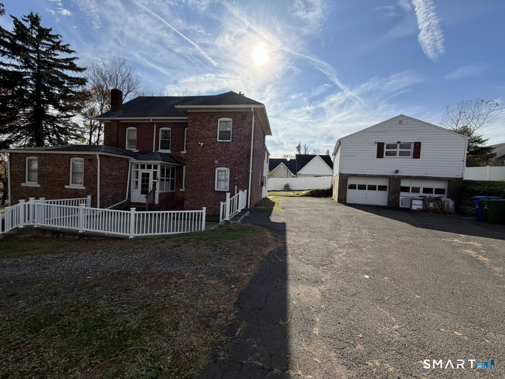 2964 State Street Hamden, CT 06517 - Photo 2 of 28