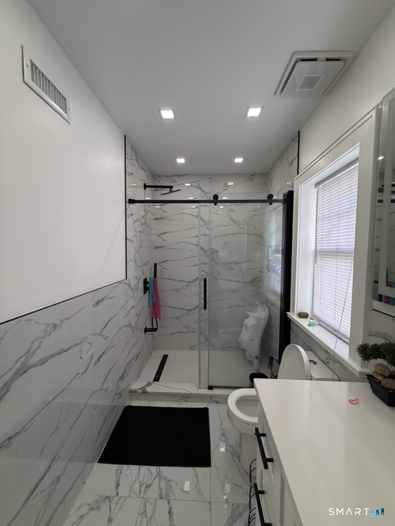 2964 State Street Hamden, CT 06517 - Photo 10 of 28