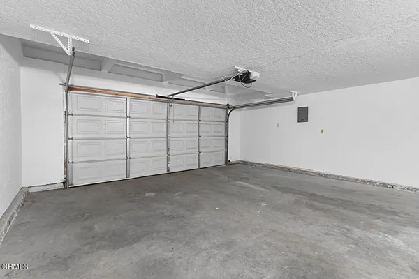 $3,300 | 697 East California Boulevard, Unit 6, Pasadena, CA 91106