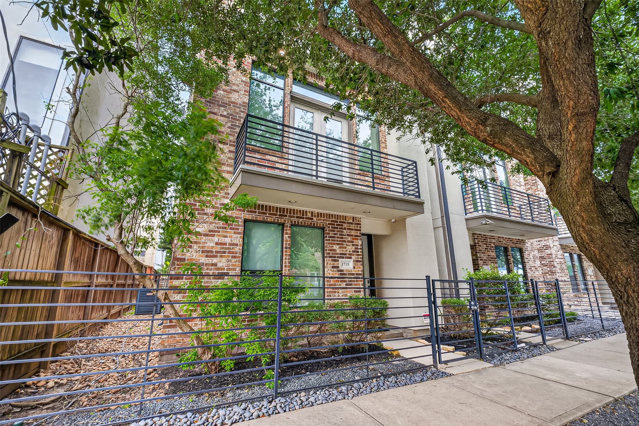 1715 Silver Street Houston, TX 77007 - Photo 1 of 19