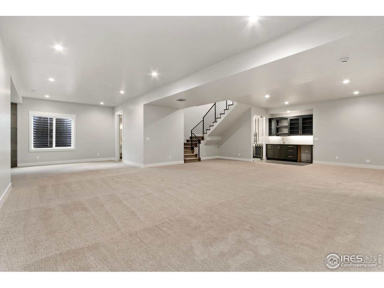 6325 Sanctuary Drive Windsor, CO 80550 - Photo 24 of 42 a view of a livingroom with furniture