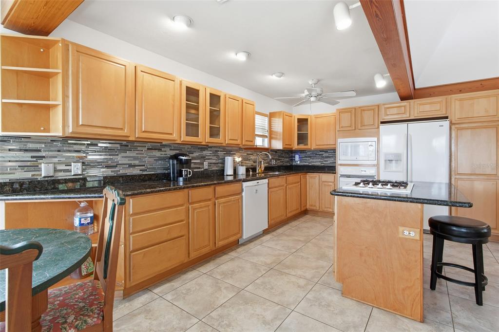 299 Riley Lake Drive Hawthorne, FL 32640 - Photo 15 of 67