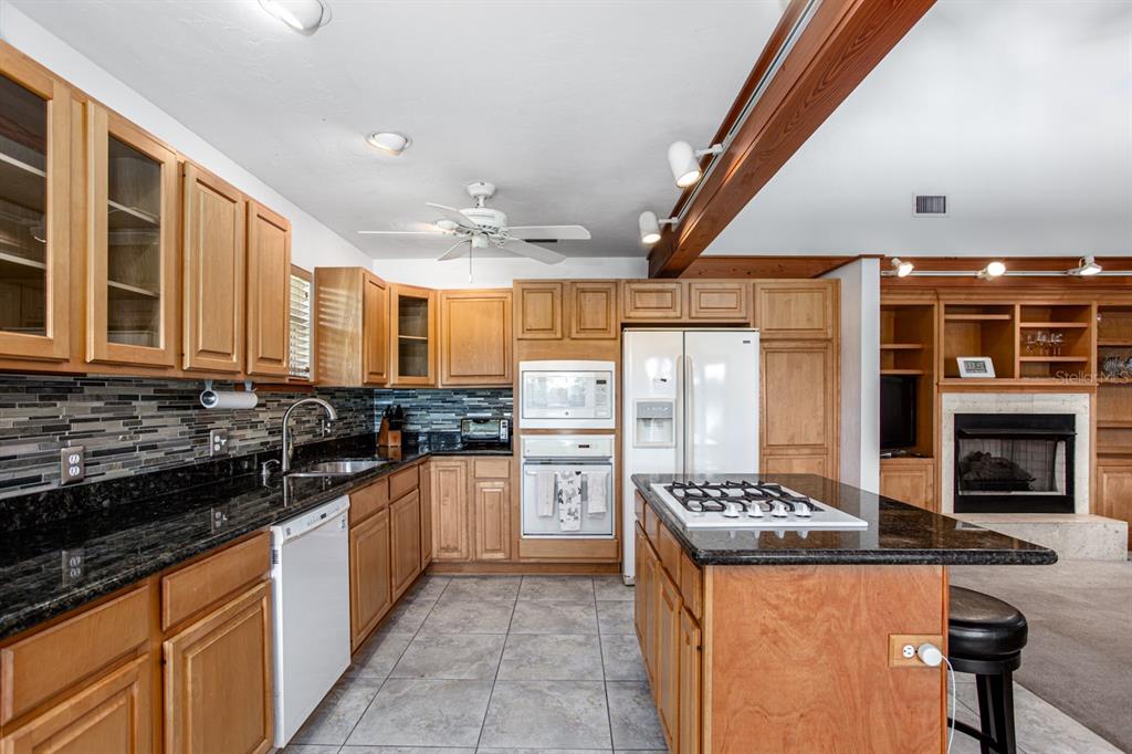 299 Riley Lake Drive Hawthorne, FL 32640 - Photo 16 of 67