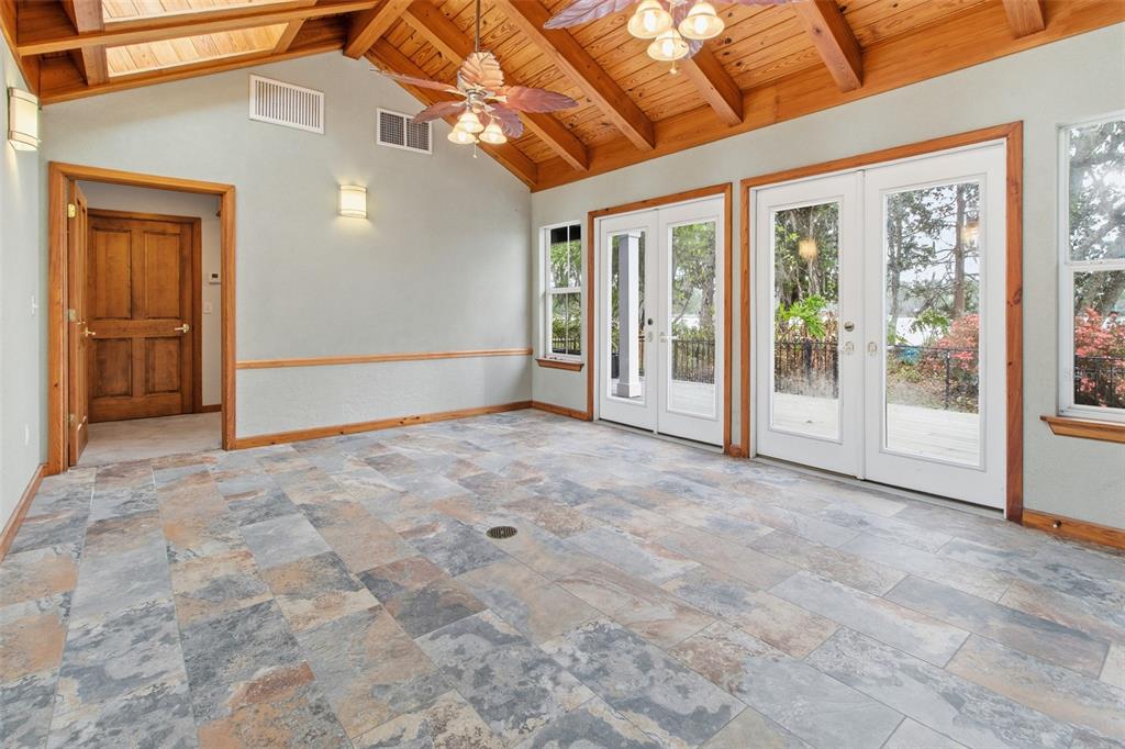 299 Riley Lake Drive Hawthorne, FL 32640 - Photo 17 of 67