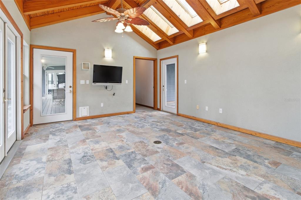 299 Riley Lake Drive Hawthorne, FL 32640 - Photo 20 of 67