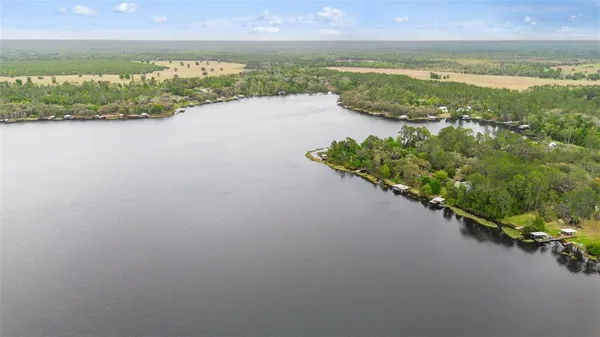 $425,000 | 299 Riley Lake Drive, Hawthorne, FL 32640