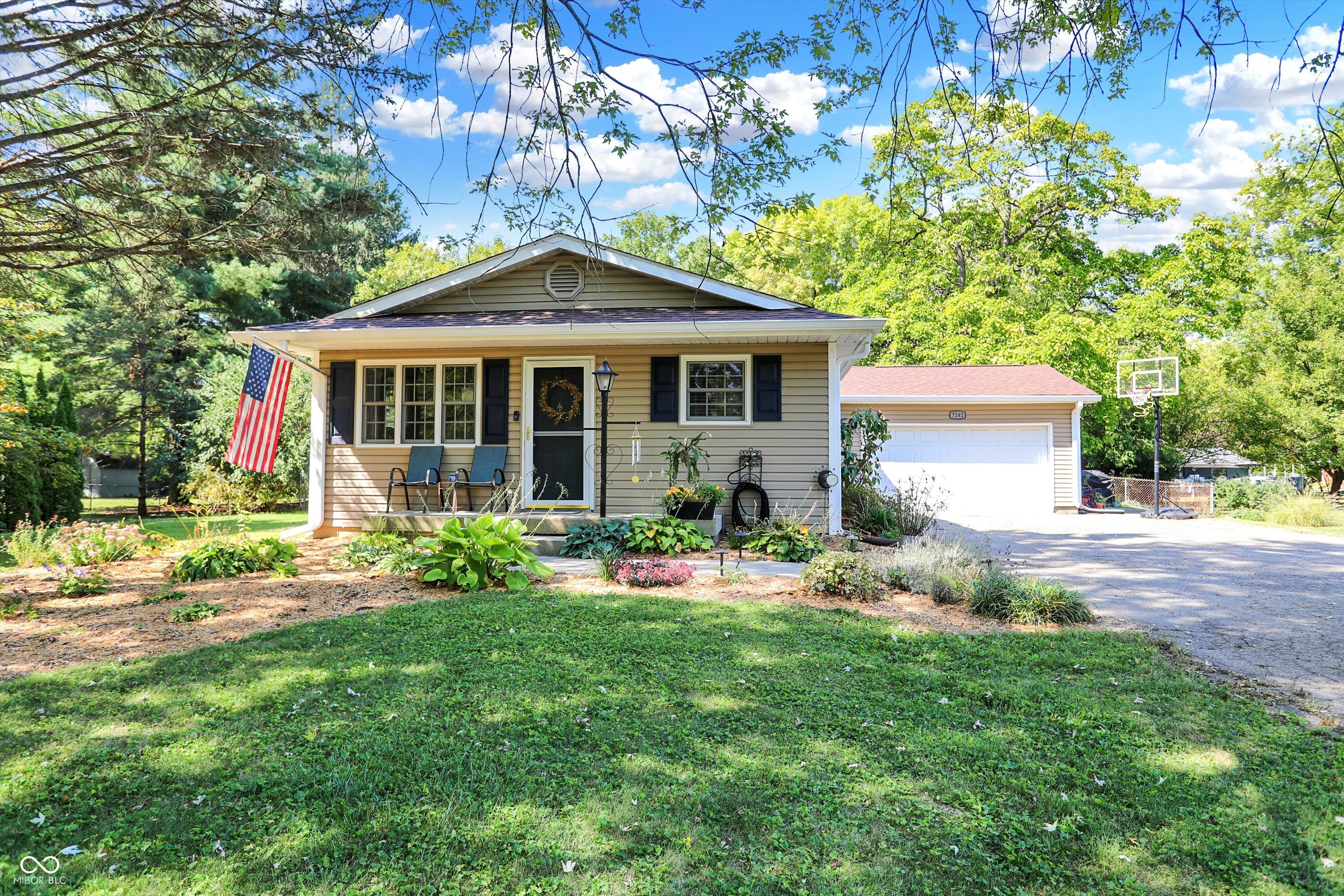 7242 Graham Road Indianapolis, IN 46250 - Photo 1 of 41 Gallery Image 1