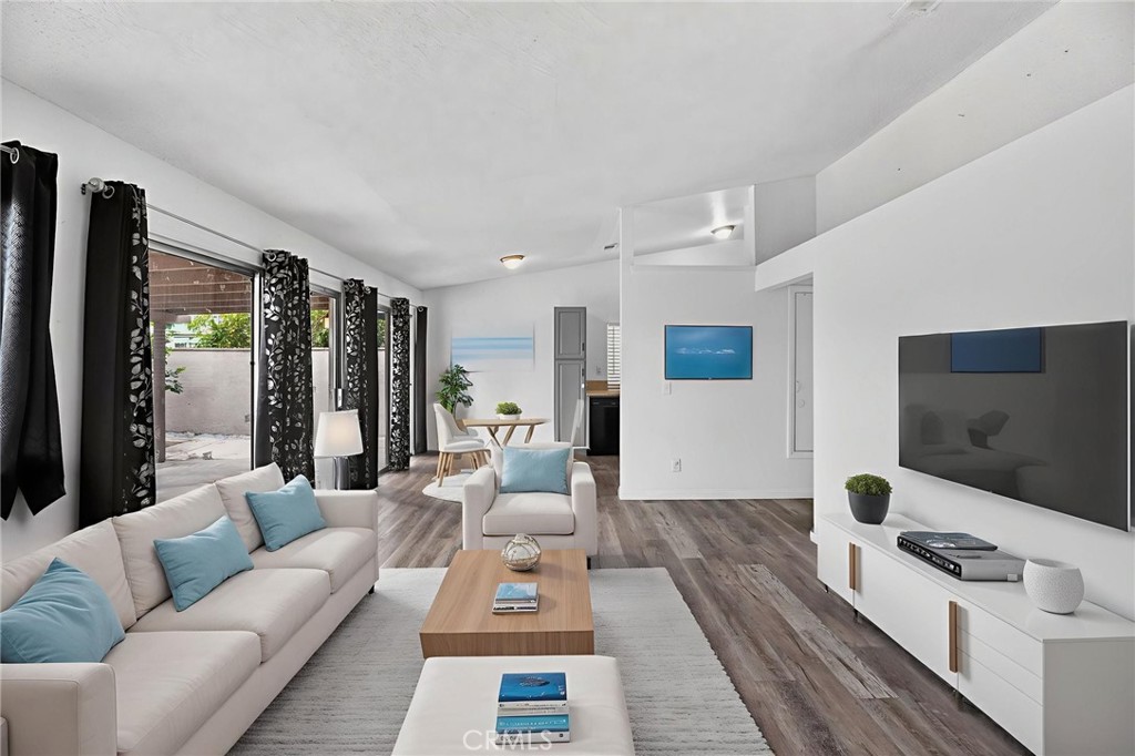 129 Olivetree Drive Perris, CA 92571 - Photo 7 of 33