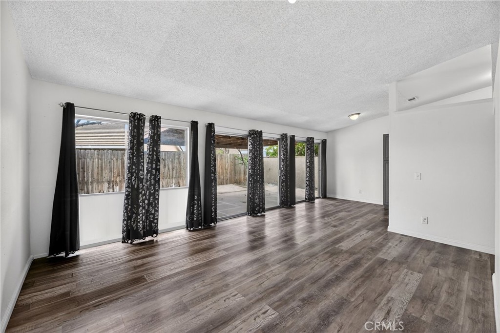 129 Olivetree Drive Perris, CA 92571 - Photo 9 of 33