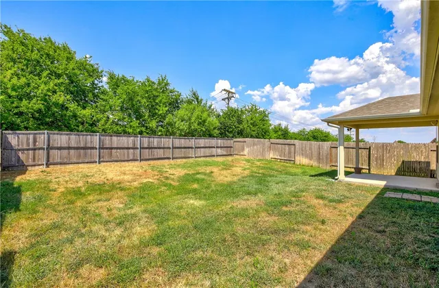 $2,400 | 7220 Longford Trail, Austin, TX 78754