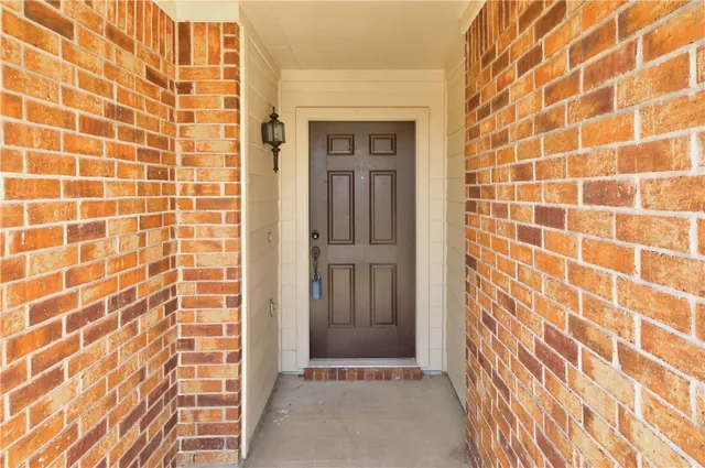 $2,400 | 7220 Longford Trail, Austin, TX 78754