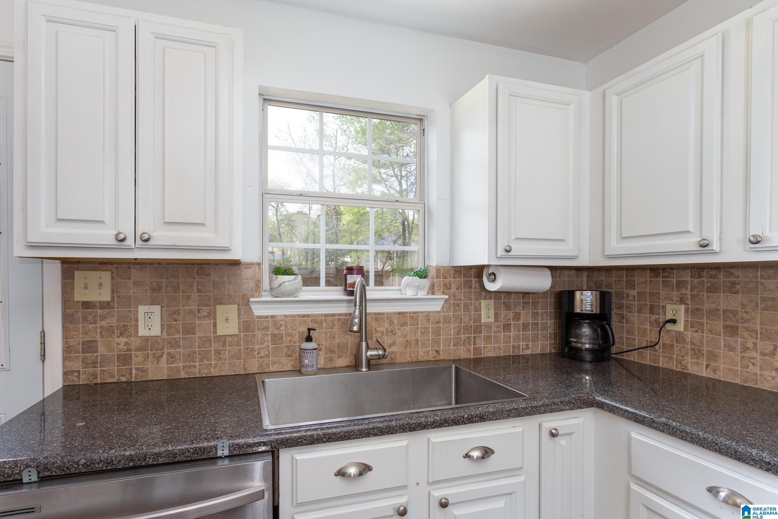 558 Whittaker Place Leeds, AL 35094 - Photo 11 of 34