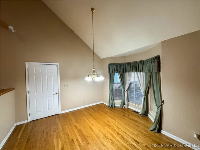 $549,000 | 22471 Hwy Mm, Versailles, MO 65084