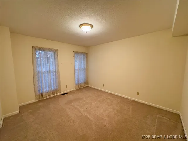 $549,000 | 22471 Hwy Mm, Versailles, MO 65084