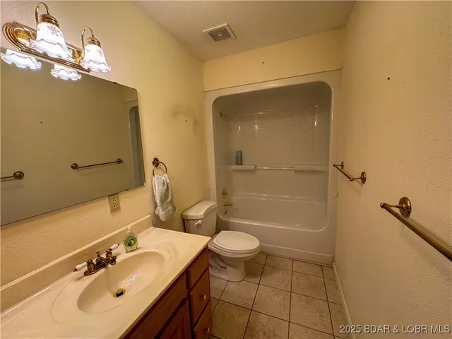 $549,000 | 22471 Hwy Mm, Versailles, MO 65084