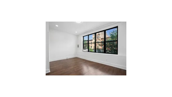 $4,100 | 211 5th Avenue, Unit 2 | Park Slope