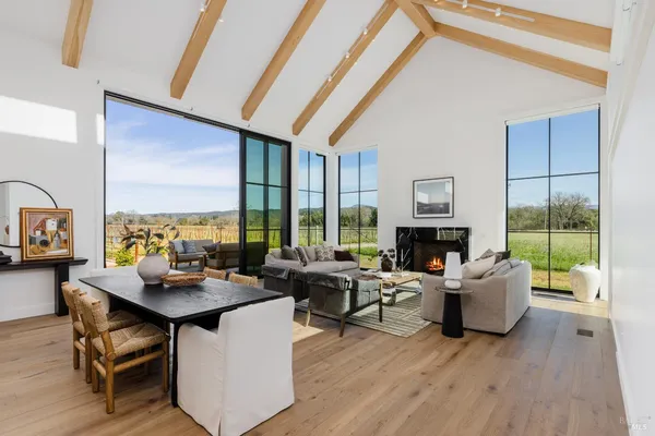 $3,500,000 | 2998 West Dry Creek Road, Healdsburg, CA 95448