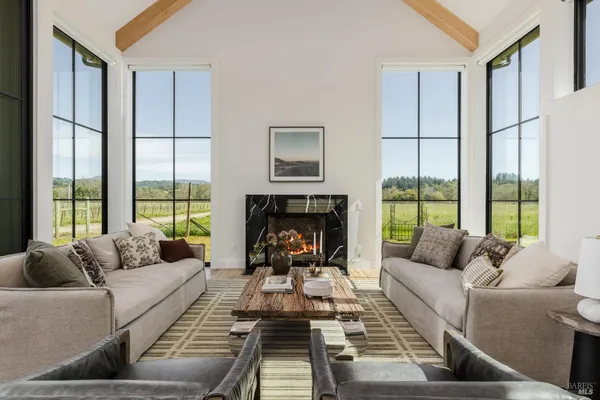 $3,500,000 | 2998 West Dry Creek Road, Healdsburg, CA 95448