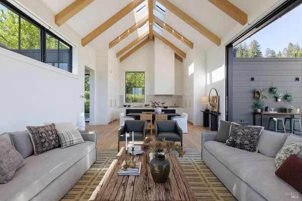 $3,500,000 | 2998 West Dry Creek Road, Healdsburg, CA 95448