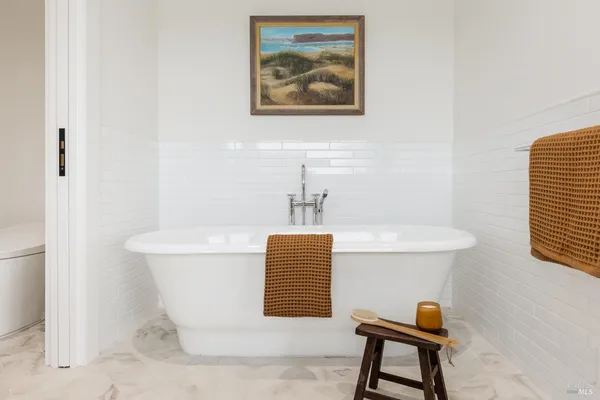 $3,500,000 | 2998 West Dry Creek Road, Healdsburg, CA 95448