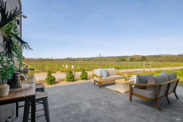$3,500,000 | 2998 West Dry Creek Road, Healdsburg, CA 95448