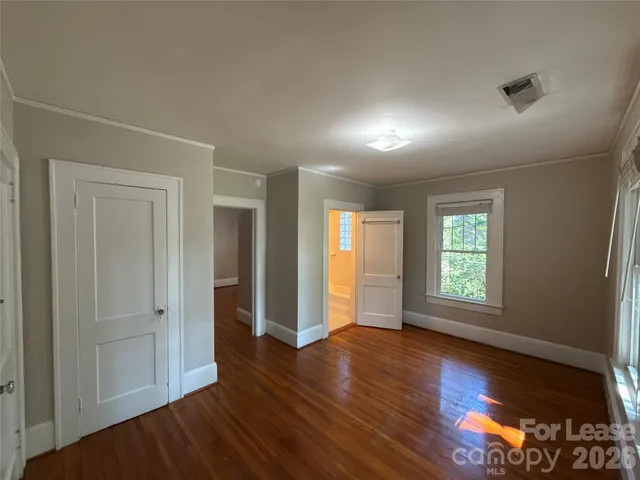 $1,225 | 518 Oakland Avenue, Unit 3, Charlotte, NC 28204