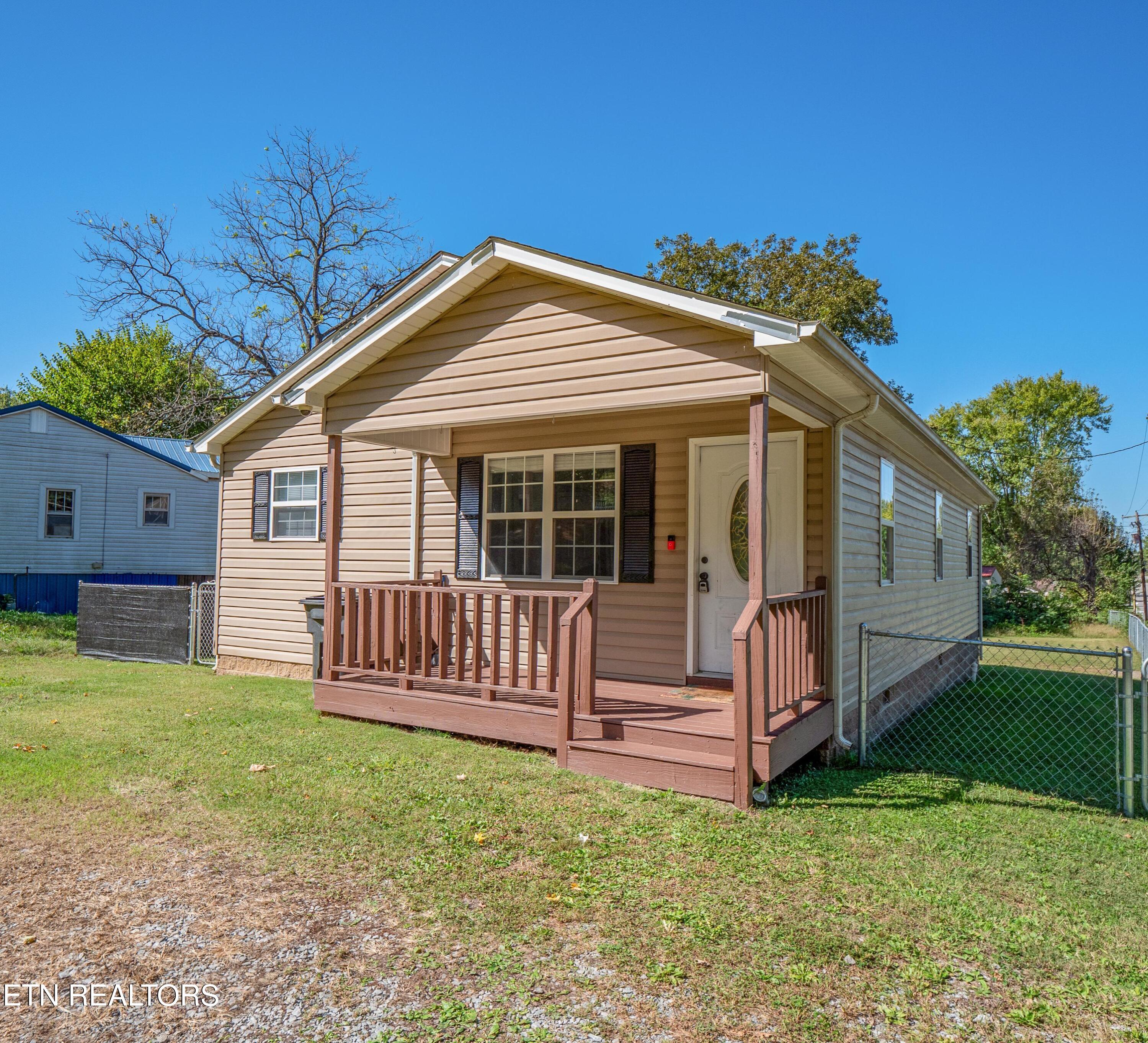 202 Sharp Road Athens, TN 37303 - Photo 2 of 13 202 Sharp Road - front