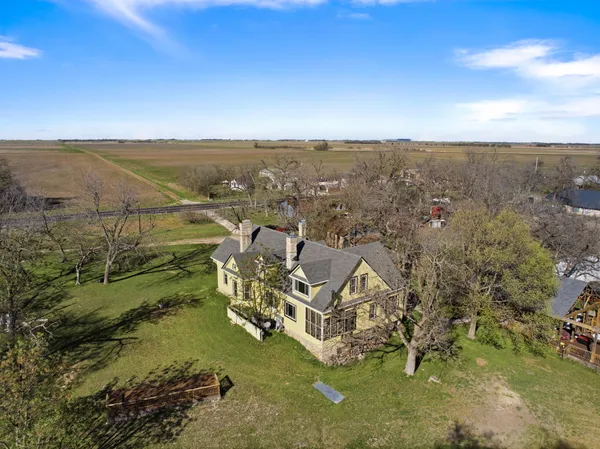$2,400,000 | 11900 Farm To Market Road 1660, Taylor, TX 76574