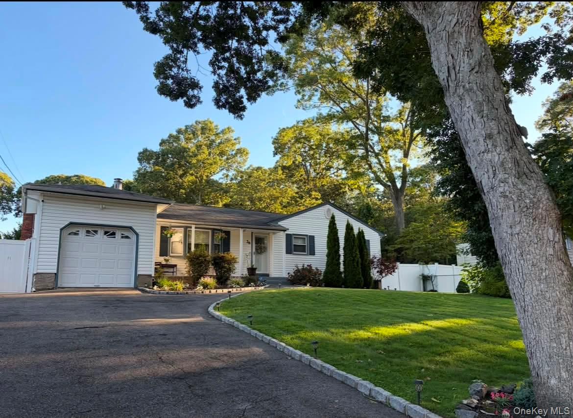 26 Nelson Road Selden, NY 11784 - Photo 3 of 13 Gallery Image 3