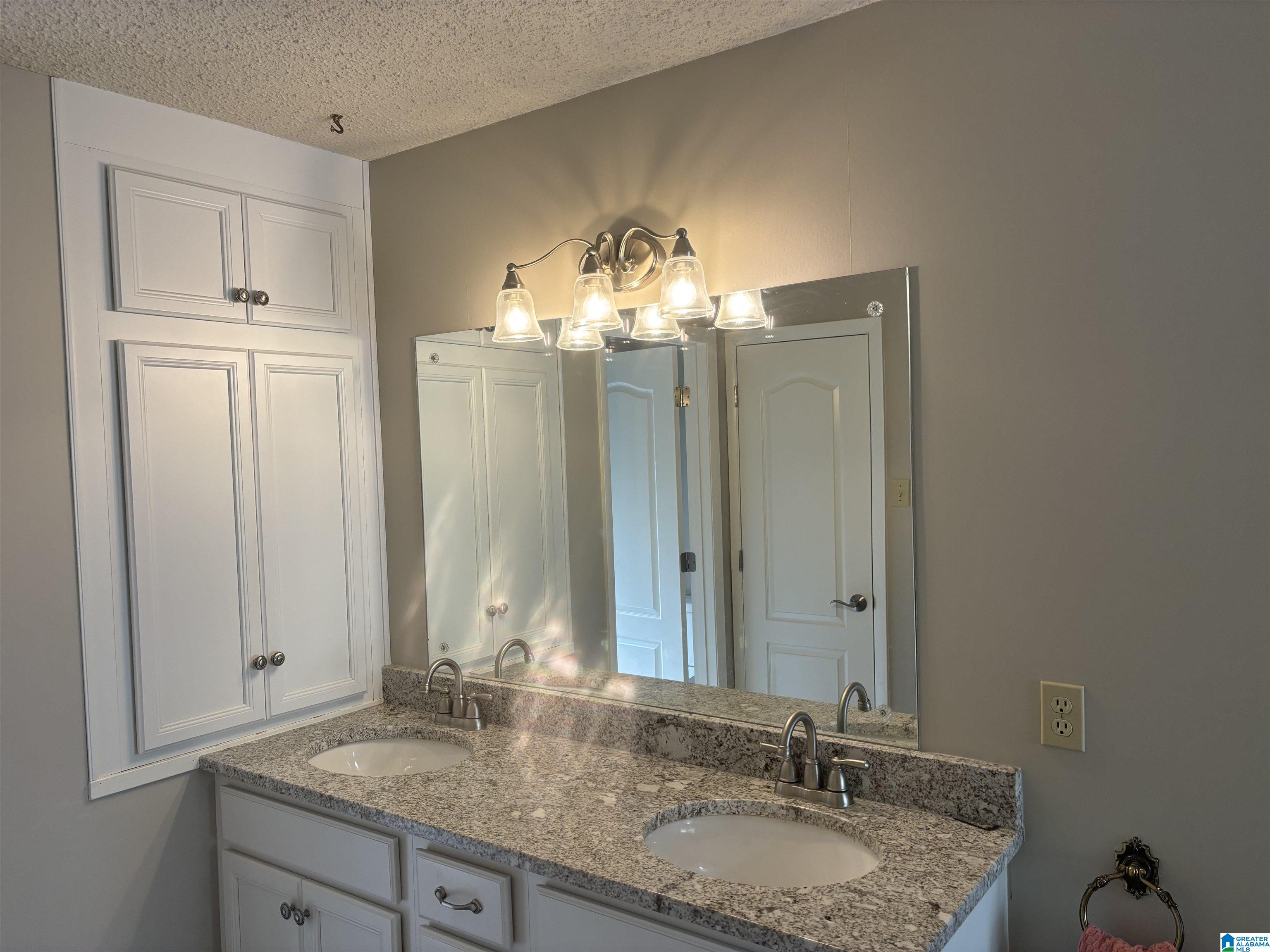 1320 Caribbean Circle Alabaster, AL 35007 - Photo 10 of 43