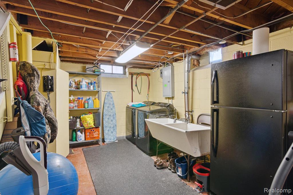 16976 Beverly Road Beverly Hills, MI 48025 - Photo 23 of 30