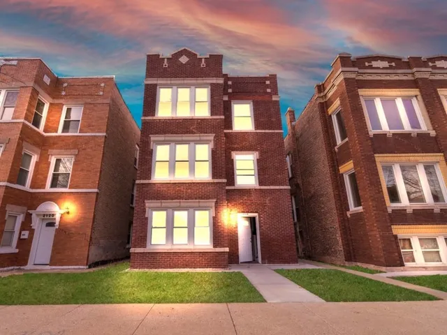 $1,750 | 2118 South 59th Avenue, Unit 3, Cicero, IL 60804